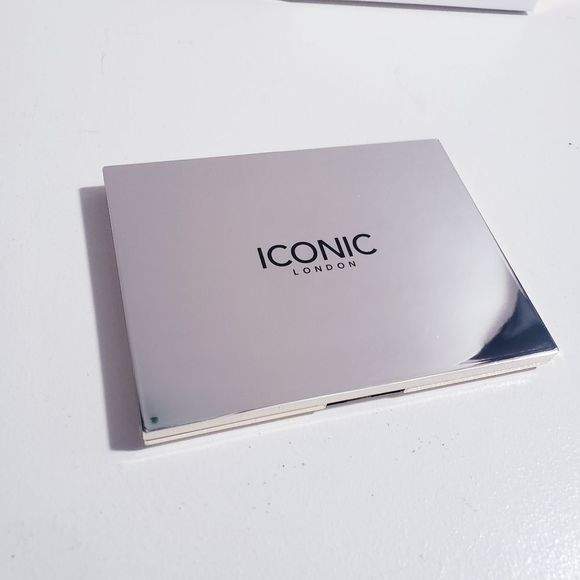 Iconic London| Multi-Use Sculpting Palette - Picture 5 of 8